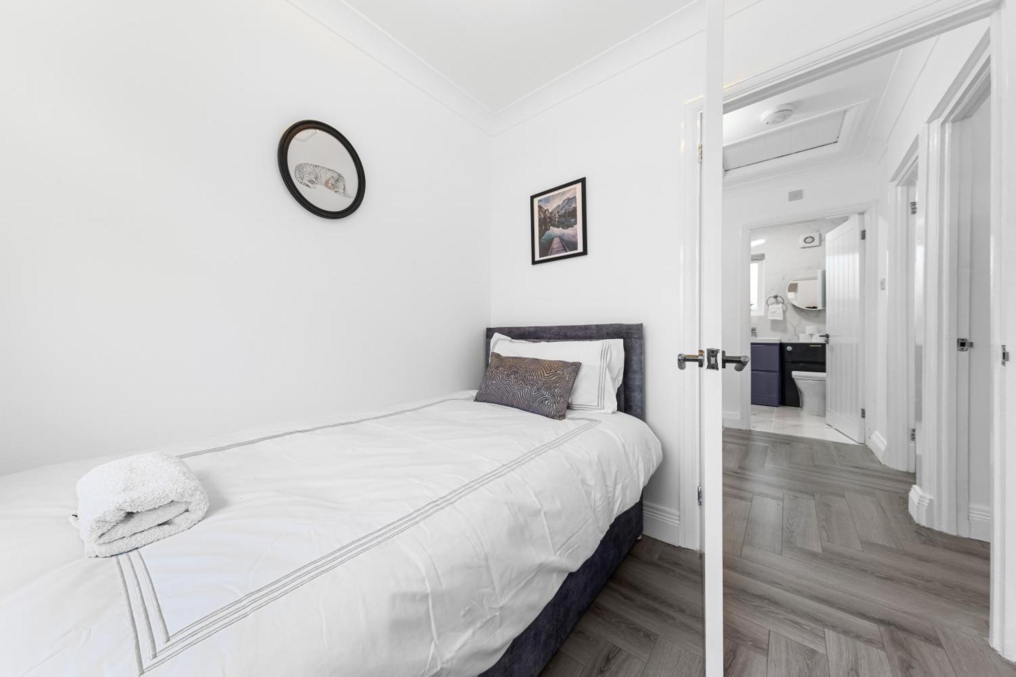 3 Bedroom House Close To Dartford Station Exterior foto